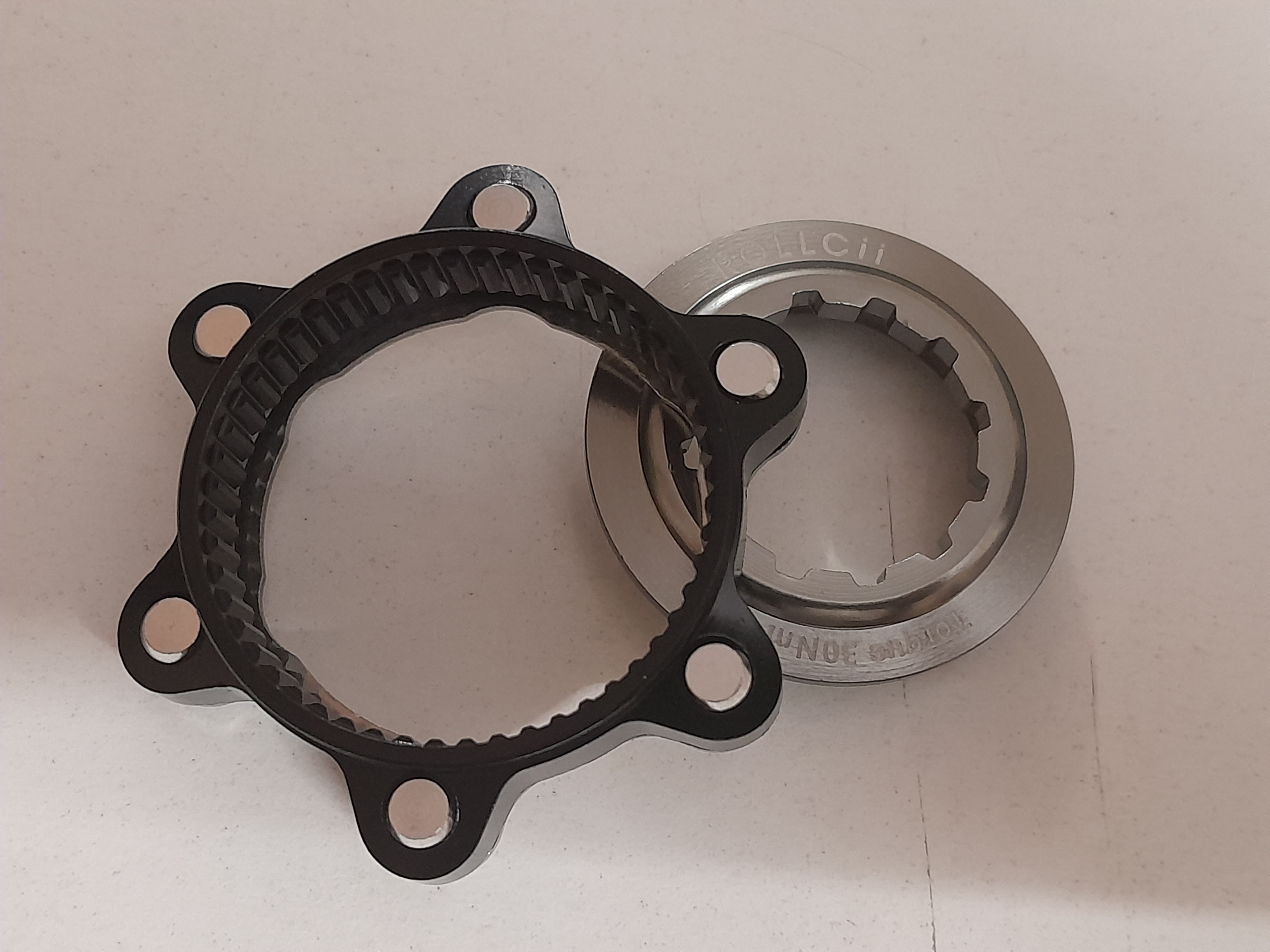 ROLLCII Centre Lock to 6 Bolt disc converter